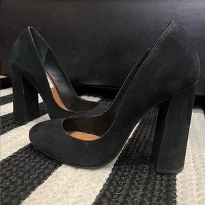Steve Madden Spectur Suede Heels